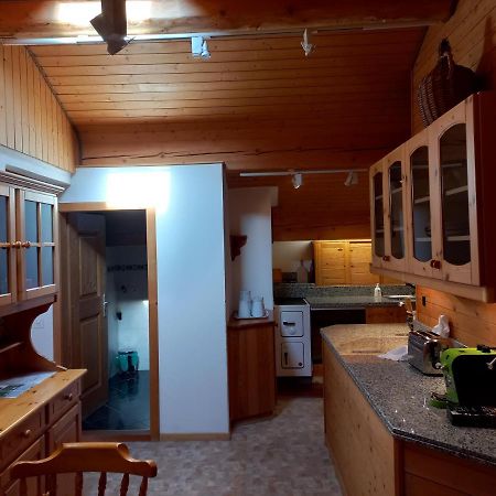 Confortevole Mansarda Di Montagna Poschiavo Luaran gambar