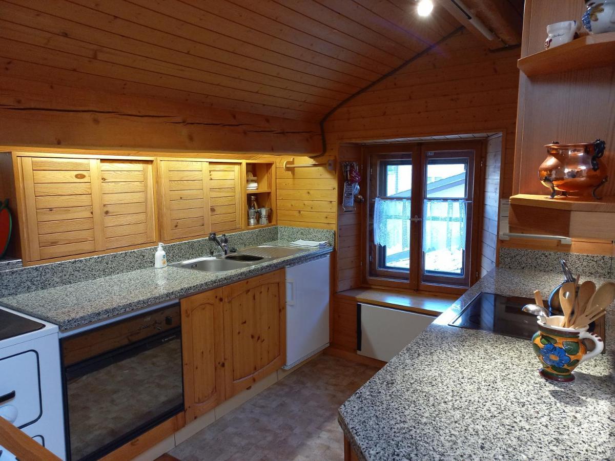 Confortevole Mansarda Di Montagna Poschiavo Luaran gambar