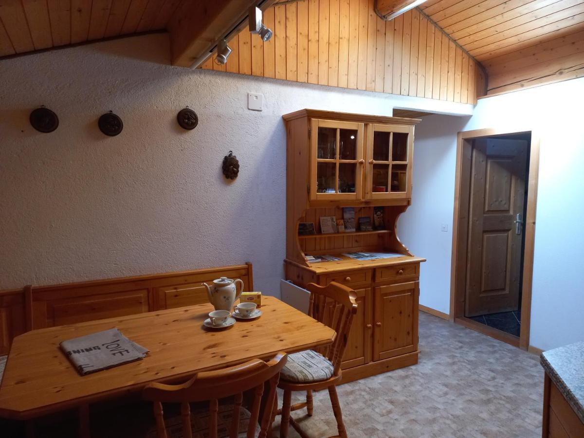 Confortevole Mansarda Di Montagna Poschiavo Luaran gambar