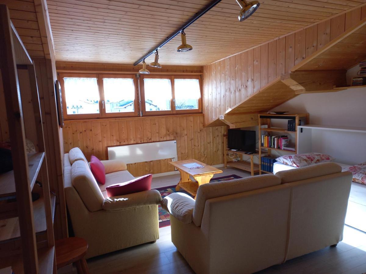 Confortevole Mansarda Di Montagna Poschiavo Luaran gambar