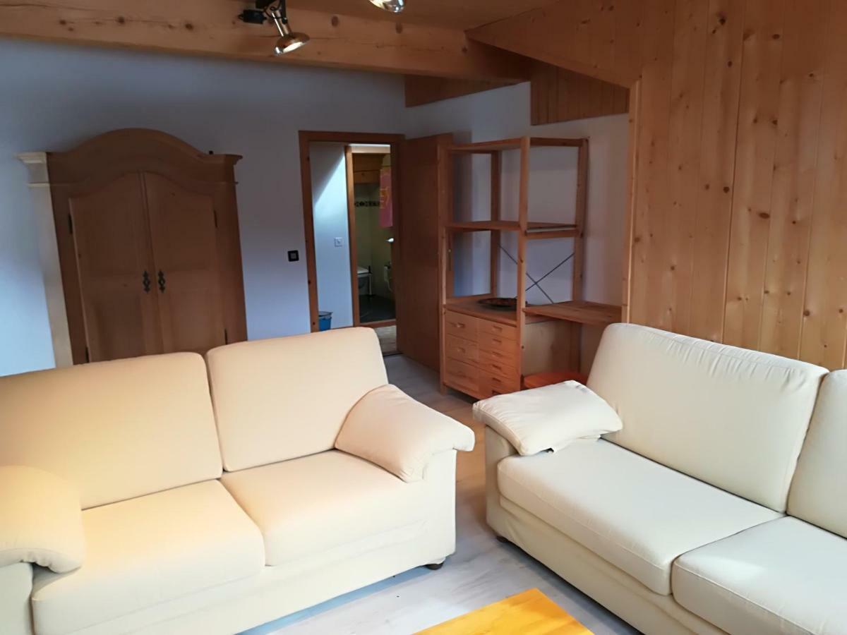 Confortevole Mansarda Di Montagna Poschiavo Luaran gambar