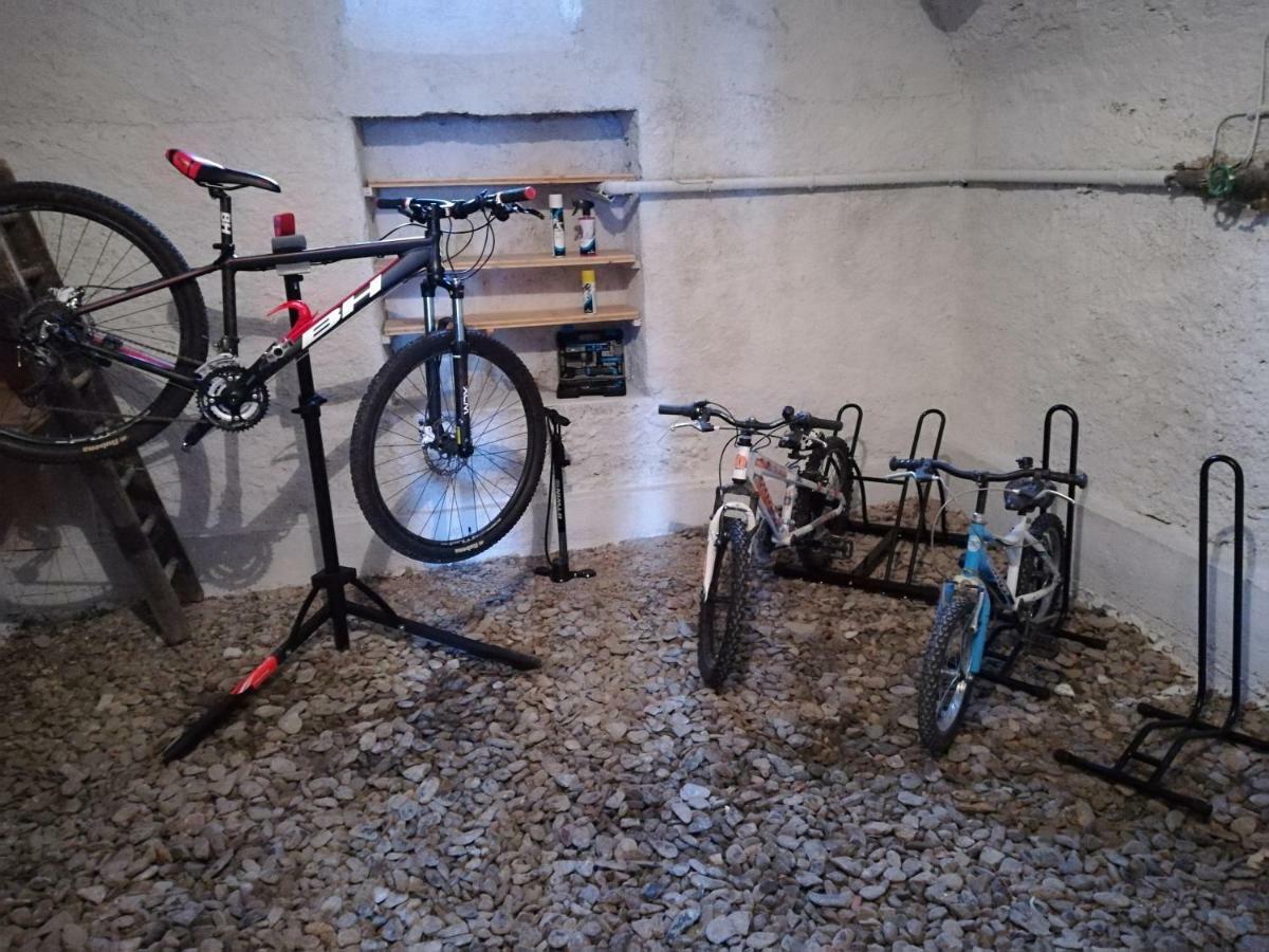 Confortevole Mansarda Di Montagna Poschiavo Luaran gambar