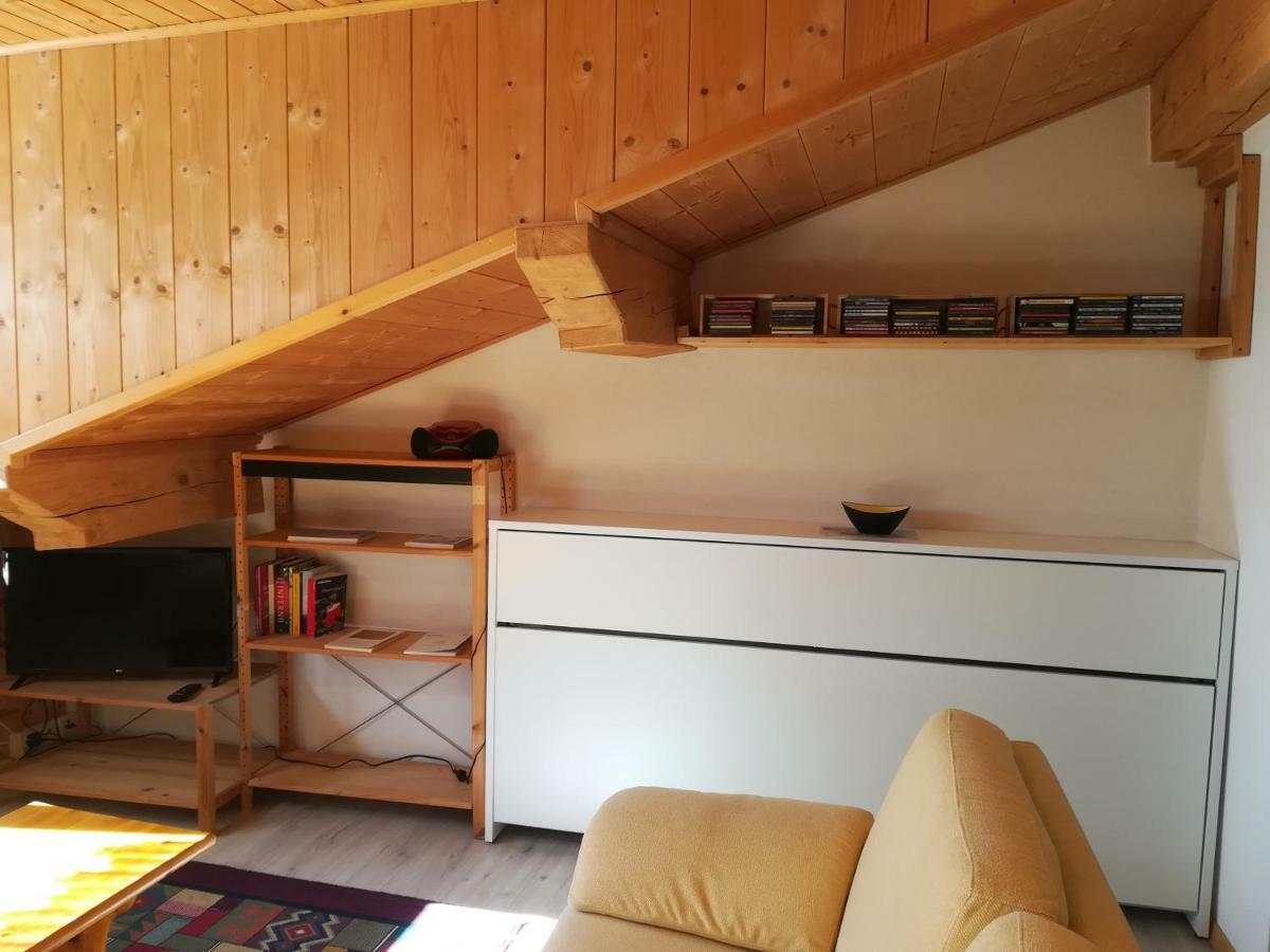 Confortevole Mansarda Di Montagna Poschiavo Luaran gambar